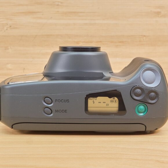 Pentax Zoom 90-WR Point and Shoot 35mm Film Camera - Picture 5 of 10